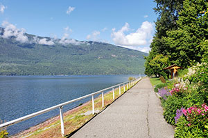 Route à Nakusp, British Columbia