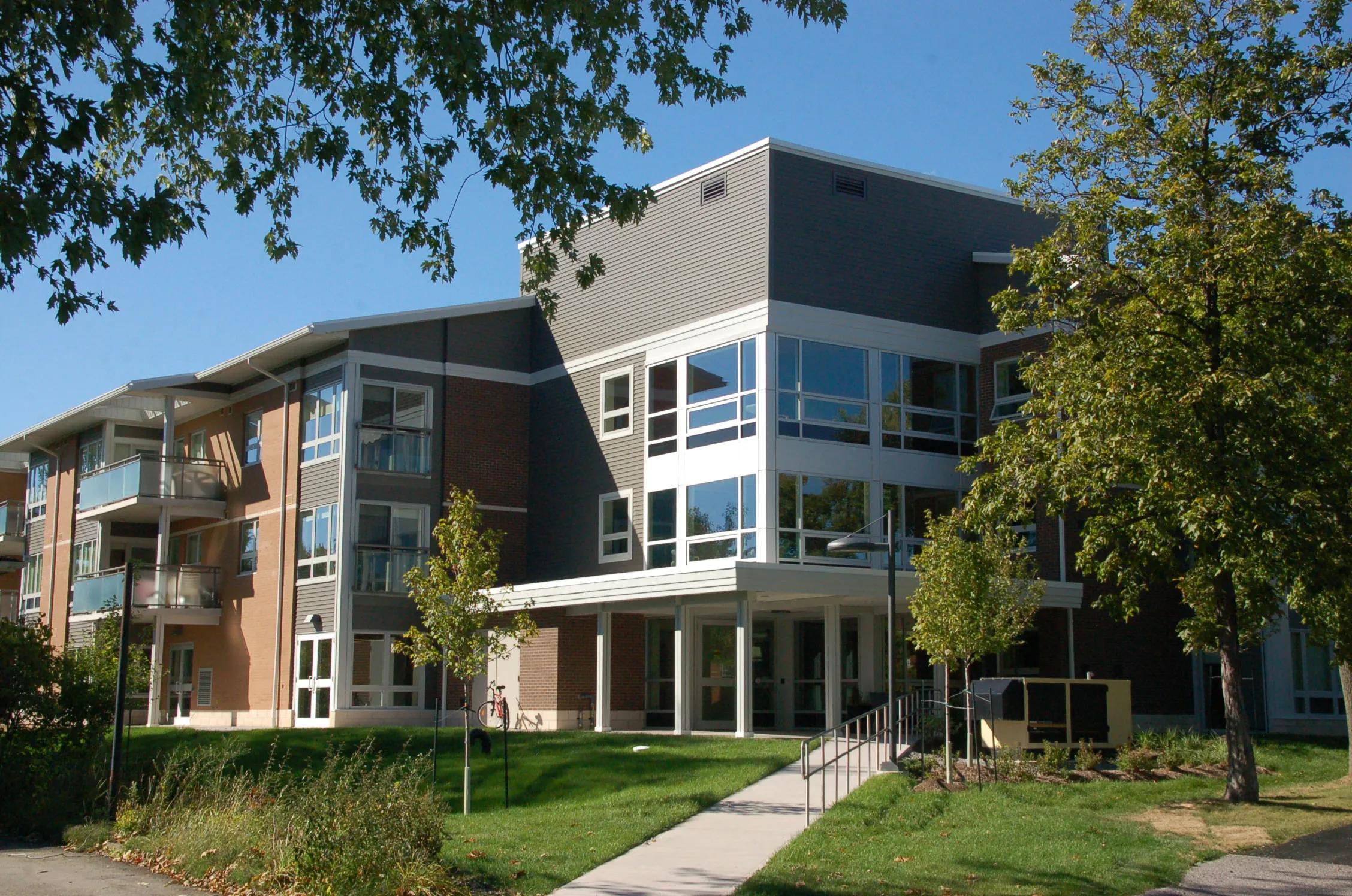 Niagra appartment building